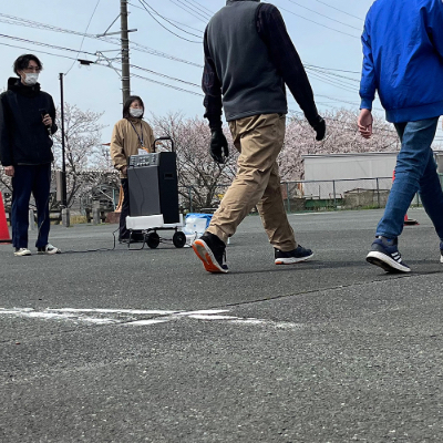歩く姿勢をアドバイス